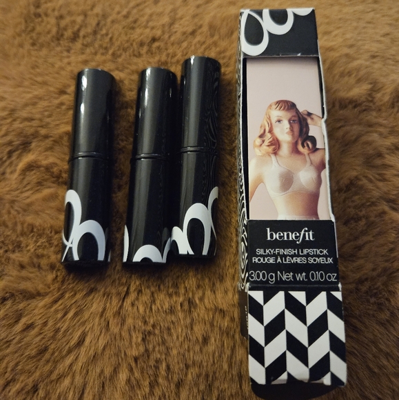 BENEFIT Lipstick - Picture 3 of 8